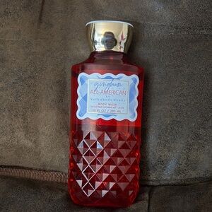 NEW Bath & Body Works Gingham All-American Body Wash - Red and Gold